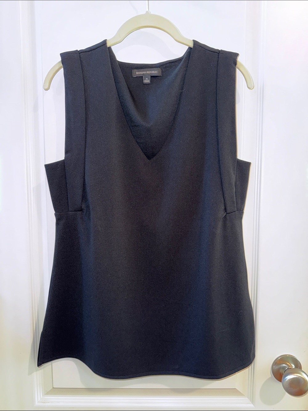 Banana Republic Black V-Neck Sleeveless Shell